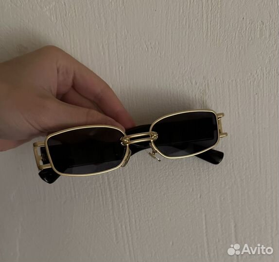 Очки солнцезащитные