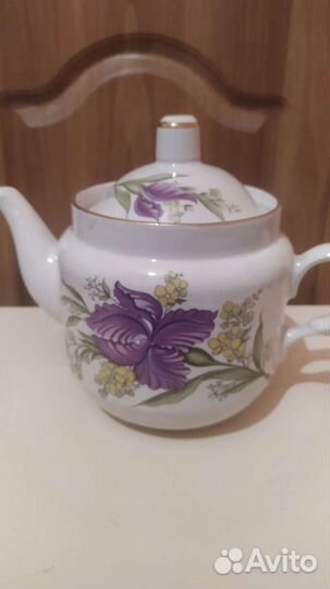 Фарфоровая статуэтка