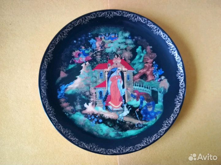 Тарелка декоративная. фарфор. палех. лфз