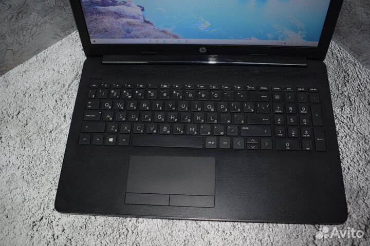 Ноутбук HP на Ryzen 3 2200U/ 8 gb/ ssd/ Full HD