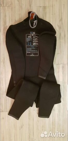 Гидрокостюм