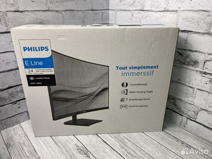 Новый изогнутый монитор Philips 24 дюйма