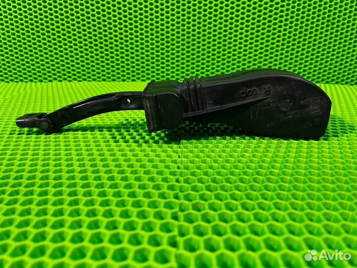 Ограничитель двери передний правый Volkswagen