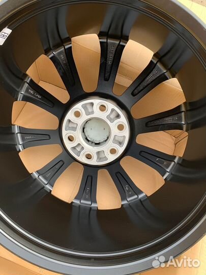 Диски для на Кадиллак Cadillac Escalade R22