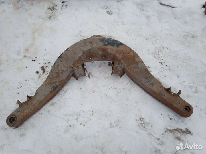 Подрамник задний Mercedes w123 мерседес 123