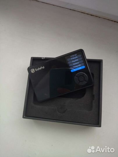 Аппаратный кошелек Safepal S1