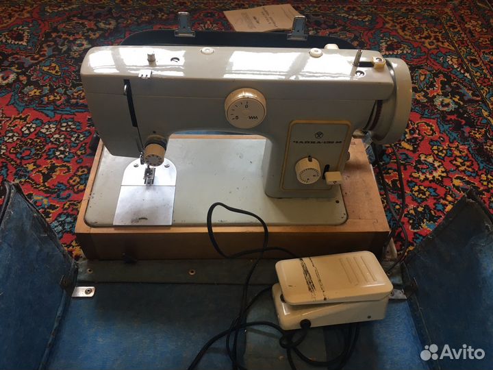 Швейная машина Чайка 132м