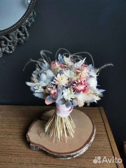 Букет невесты из сухоцветов и стаб. цветов