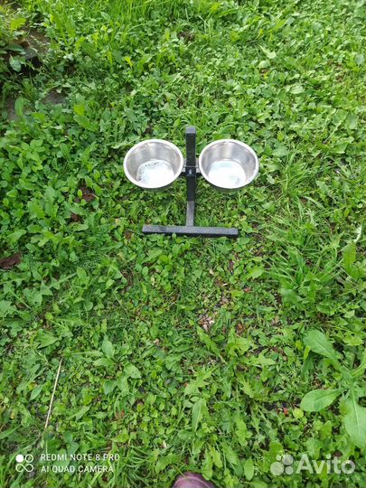 Подставка с мисками для собак