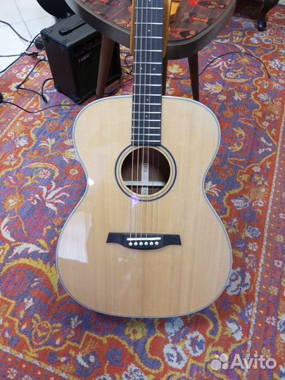 Акустическая гитара массив Parkwood концерт