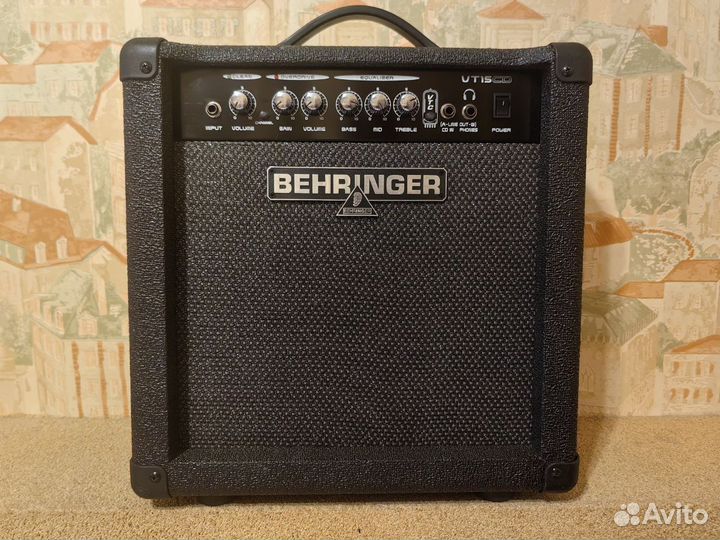 Гитарный комбоусилитель behringer vt15cd