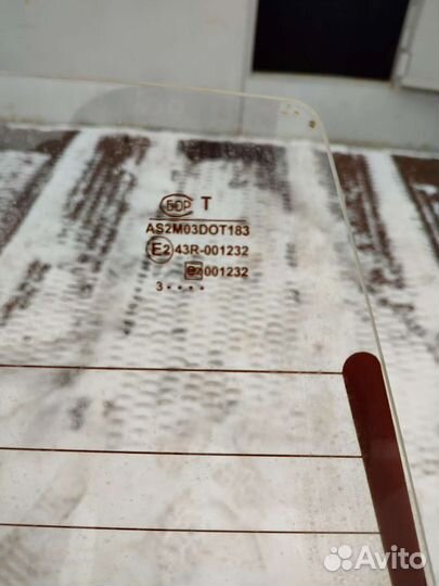 Заднее стекло ваз 2115