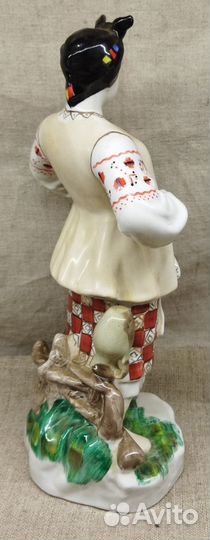 Статуэтка. Одарка. Солоха. Киев. Фарфор. СССР