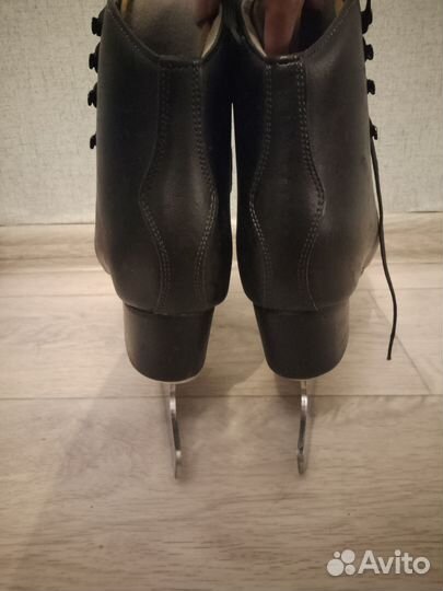 Коньки фигурные