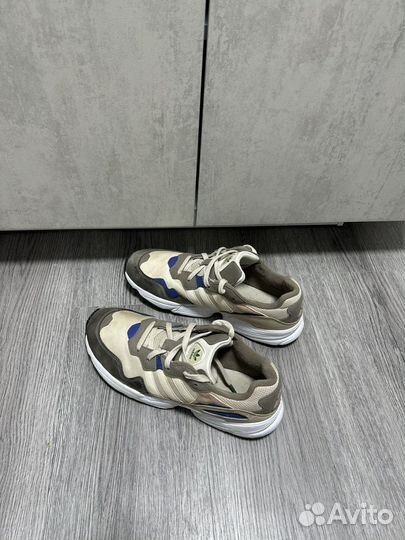 Кроссовки adidas originals Yung-96