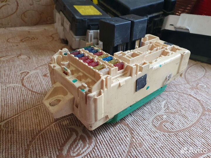 Блок предохранителей комфорта галант galant usa