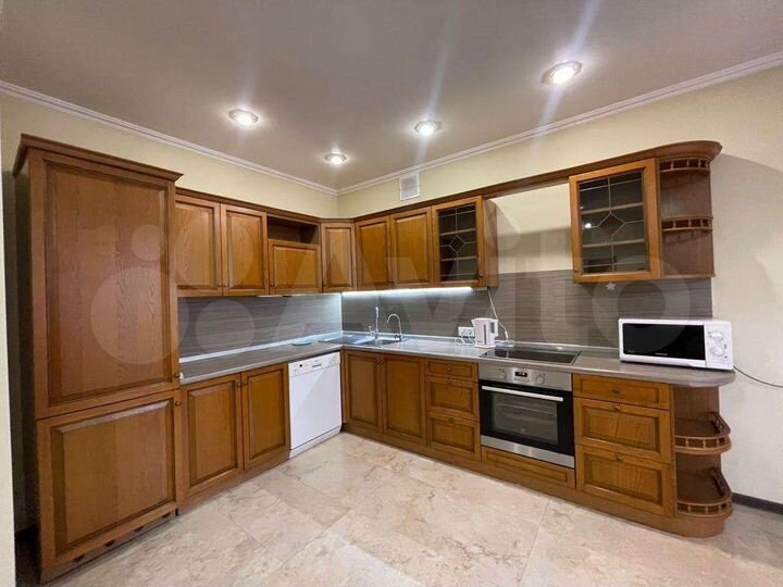 2-к. квартира, 86 м², 7/14 эт.