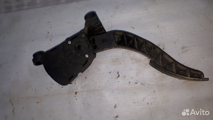 Педаль газа Kia Rio QB G4FA 2011