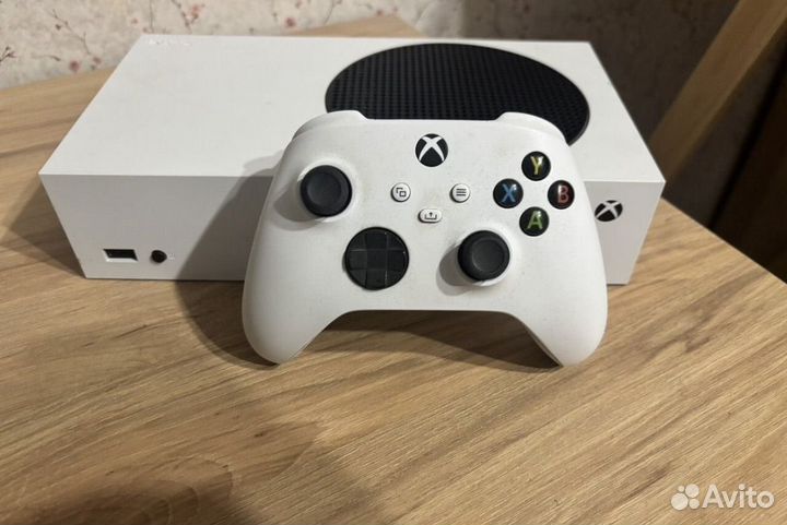 Xbox series s, 2 геймпада