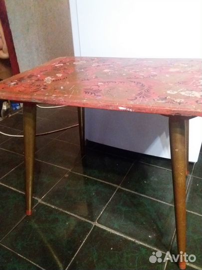 Детский столик