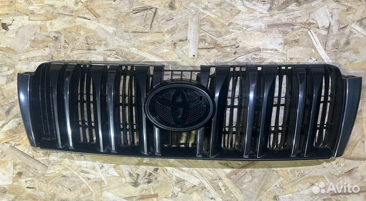 Решетка радиатора Toyota Land Cruiser Prado 150