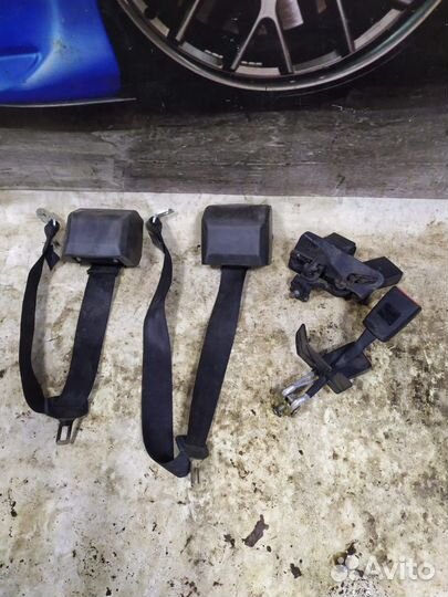 Задние ремни безопасности и замки рб Audi A4 B8