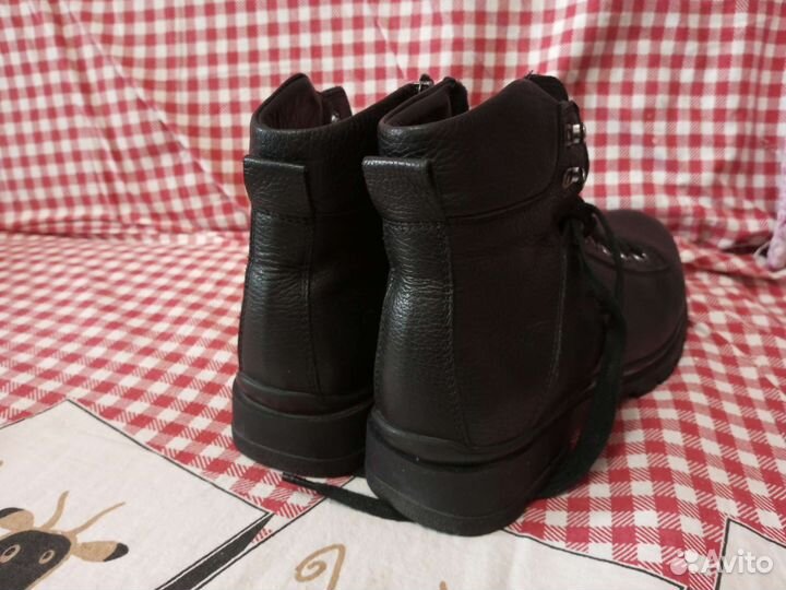 Ботинки женские 37 размер