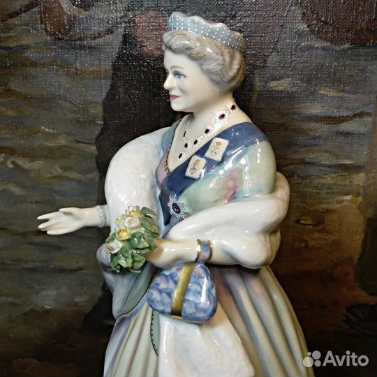 Royal Doulton.Королева Елизавета мать.Статуэтка