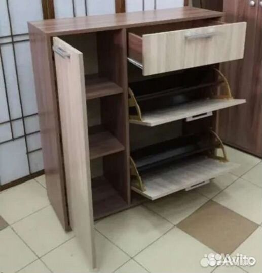 Обувница Дели