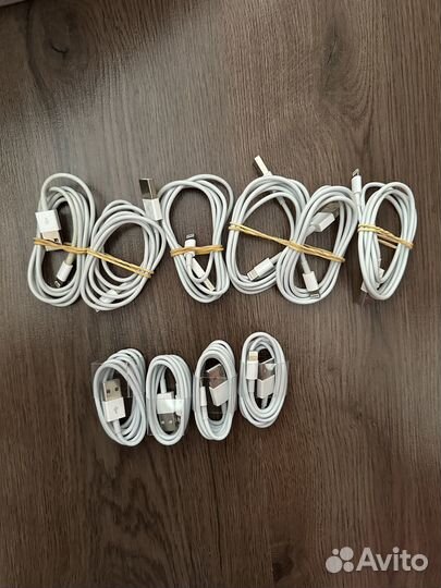 Кабели зарядки на iPhone USB-lightning