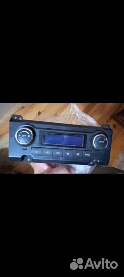 Блок управления климатом Джили эмгранд