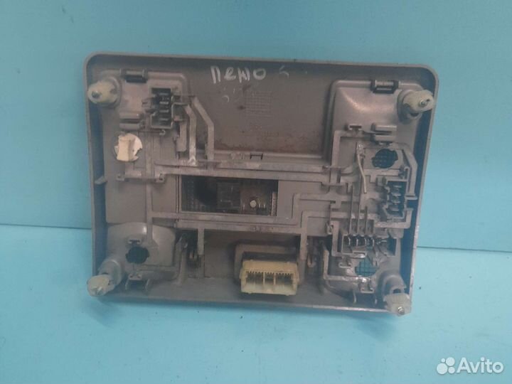 Плафон Peugeot 605