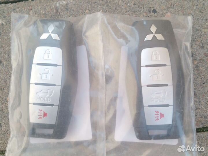 Ключ Mitsubishi Outlander 2021