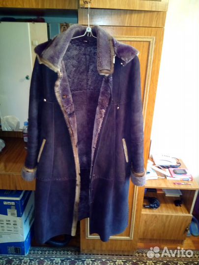 Продаётся женская дублёнка с капюшоном