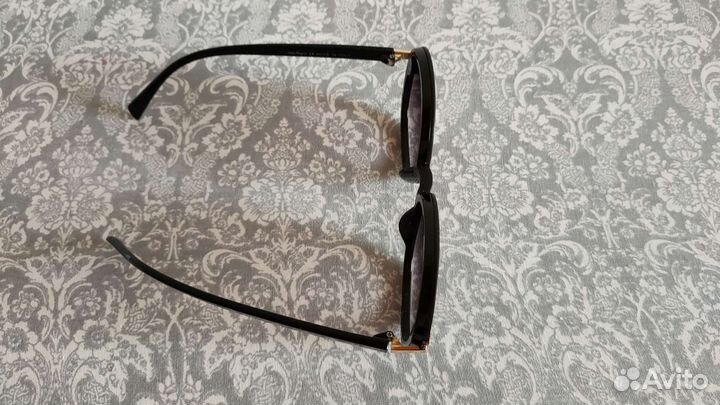 Солнцезащитные очки женские брендовые