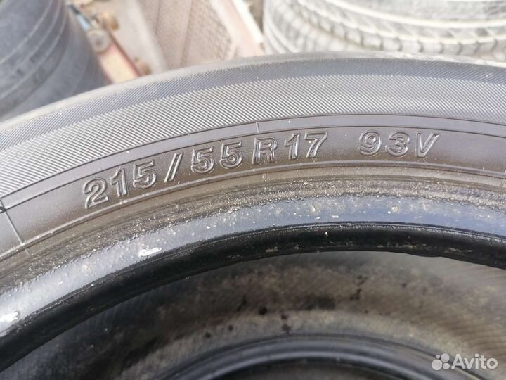 Yokohama dB Decibel E70B 215/55 R17