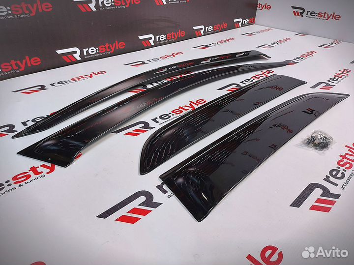 Ветровики Toyota Rush 200