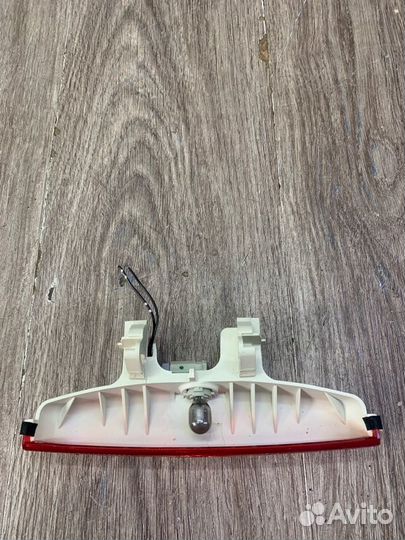 Стоп-сигнал крышки багажника задний Mazda 3