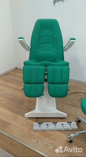 Педикюрное кресло с 3 моторами