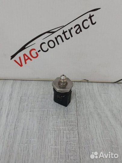 Датчик давления топлива Volkswagen Passat B6 2.0