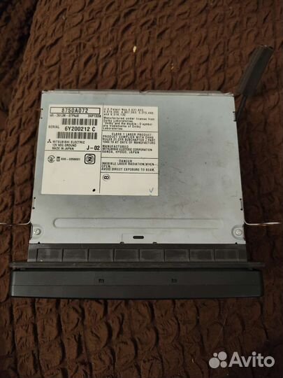 Магнитофон на Mitsubishi Outlander CW5W