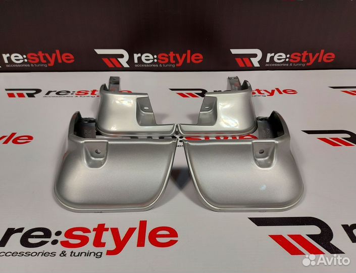 Брызговики Toyota Ractis 120 Серебро