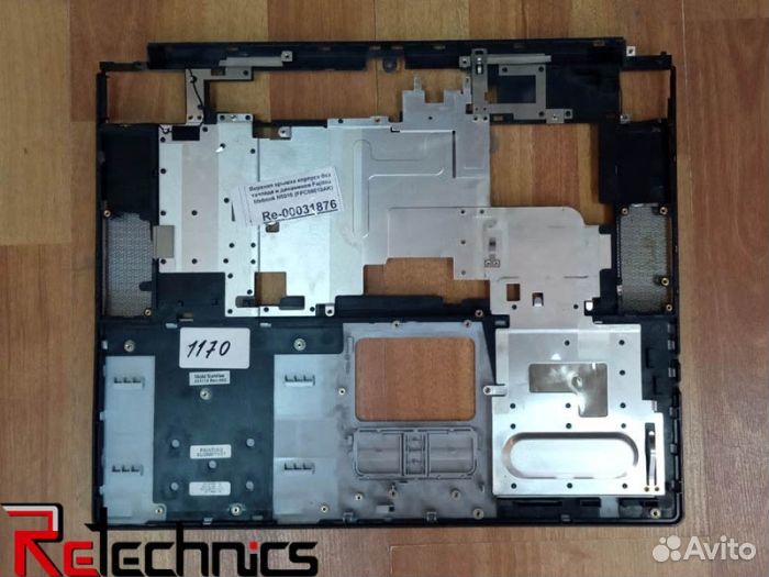 Верхняя крышка корпуса без тачпада и динамиков Fu
