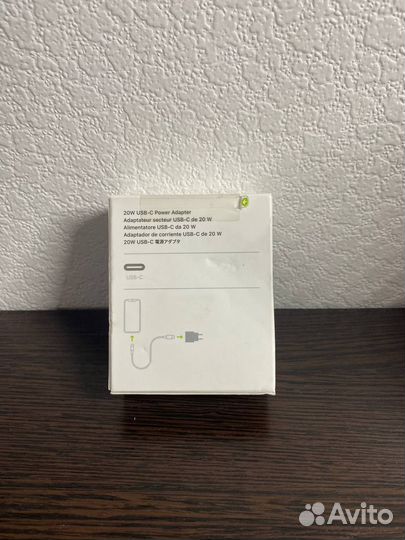 Зарядный блок iPhone 20w