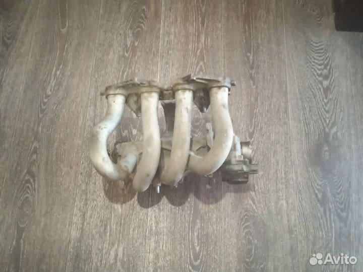 Впускной коллектор
