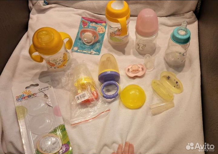 Набор : бутылочки / соски /ниблер /вкладыши