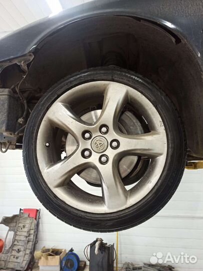 Диски toyota I-RV R17 5*114.3 7jj с резиной