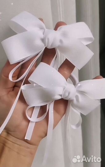 Белые бантики ручной работы