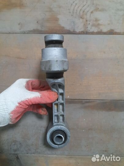 Нижняя опора подушка двигателя киа рио 3