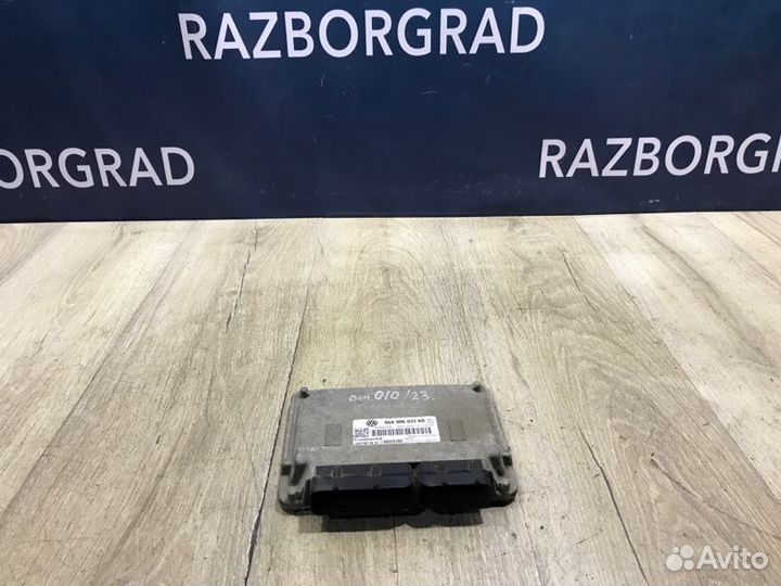 Блок управления двигателем Skoda Octavia A5 1.6